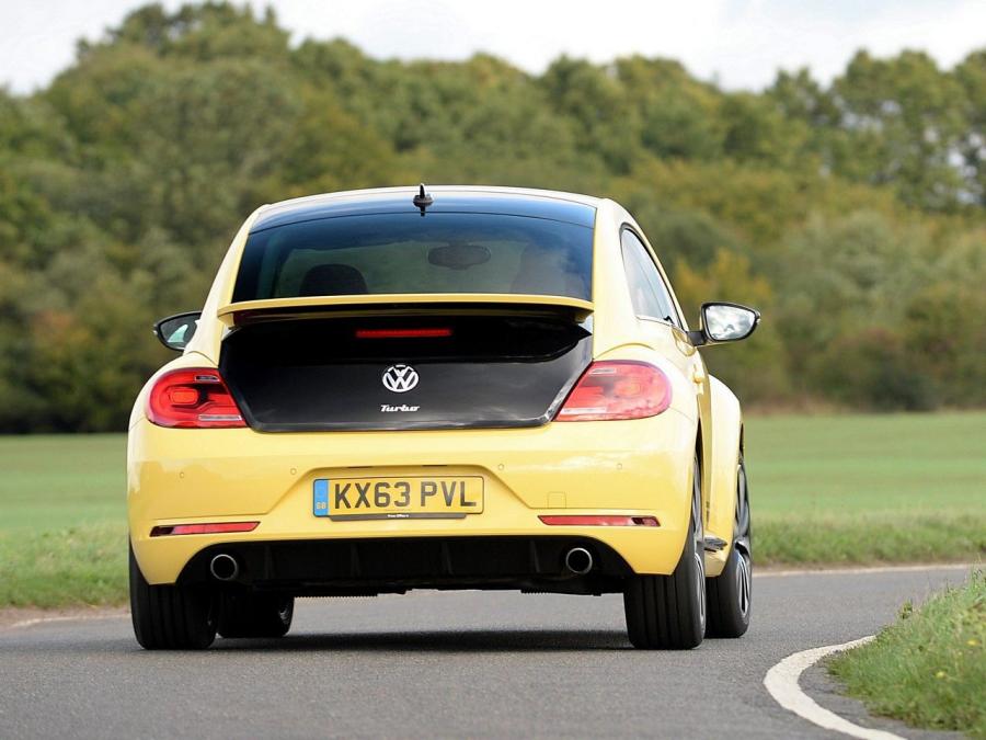  Volkswagen Beetle GSR 2013 года  (UK) (фото 4 из 9)